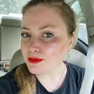 Meet your Posher, Molly